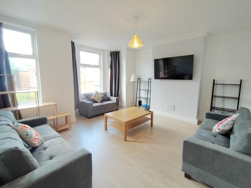 Main image of property: £165 pppw Bills Incl, 5 Lausanne Road, Manchester, M20
