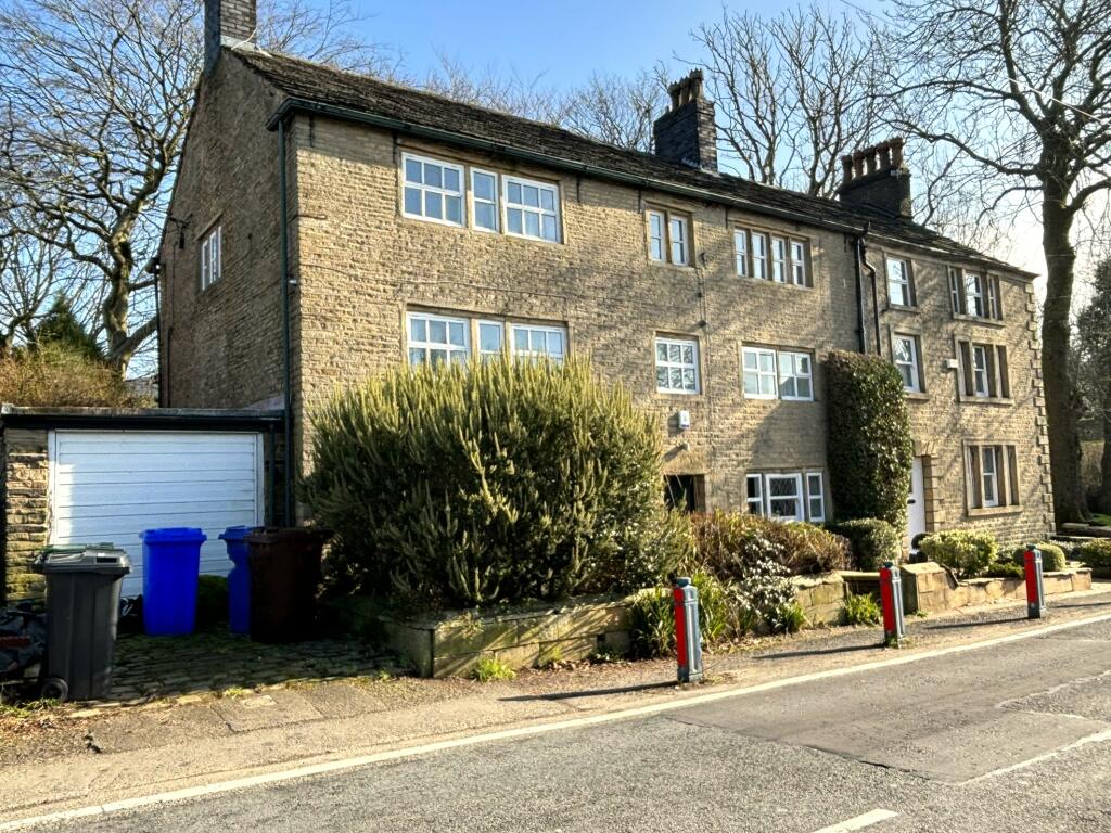 2 bedroom semidetached house for sale in Mottram Old Road, Stalybridge