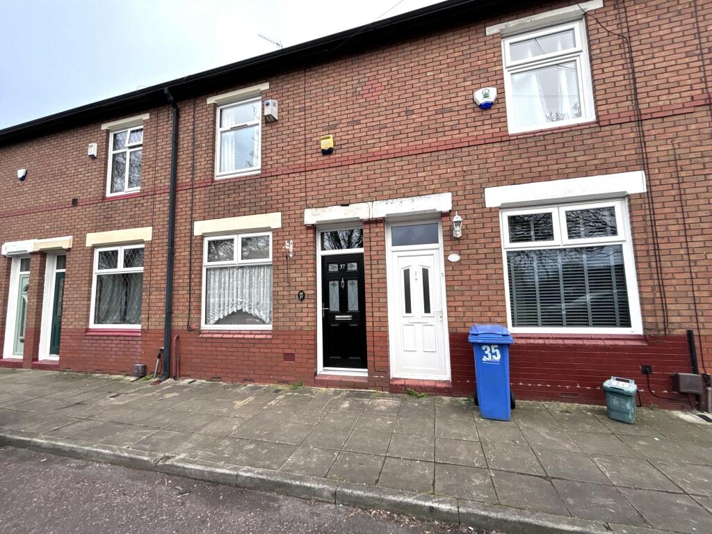 2 bedroom terraced house for sale in Broadfield Road, Reddish, SK5