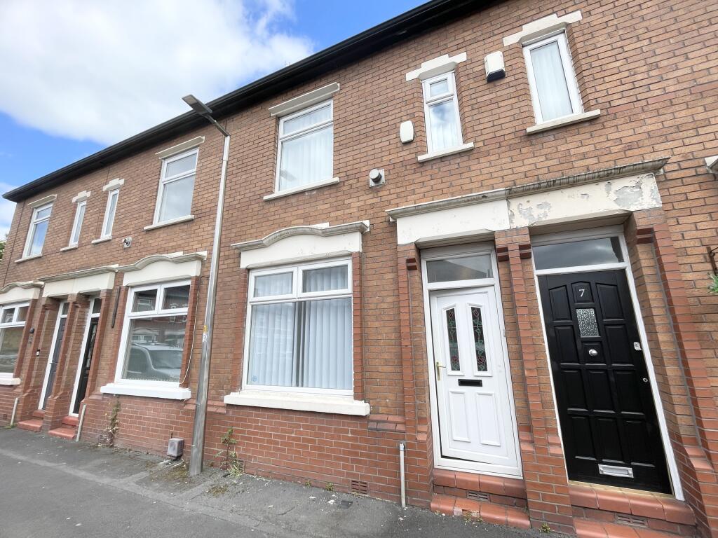 2 bedroom terraced house for sale in Lonsdale Avenue, North Reddish, SK5