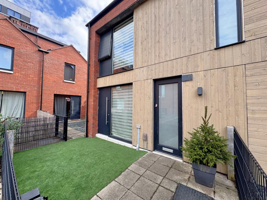 Main image of property: Mill Terrace, Reddish