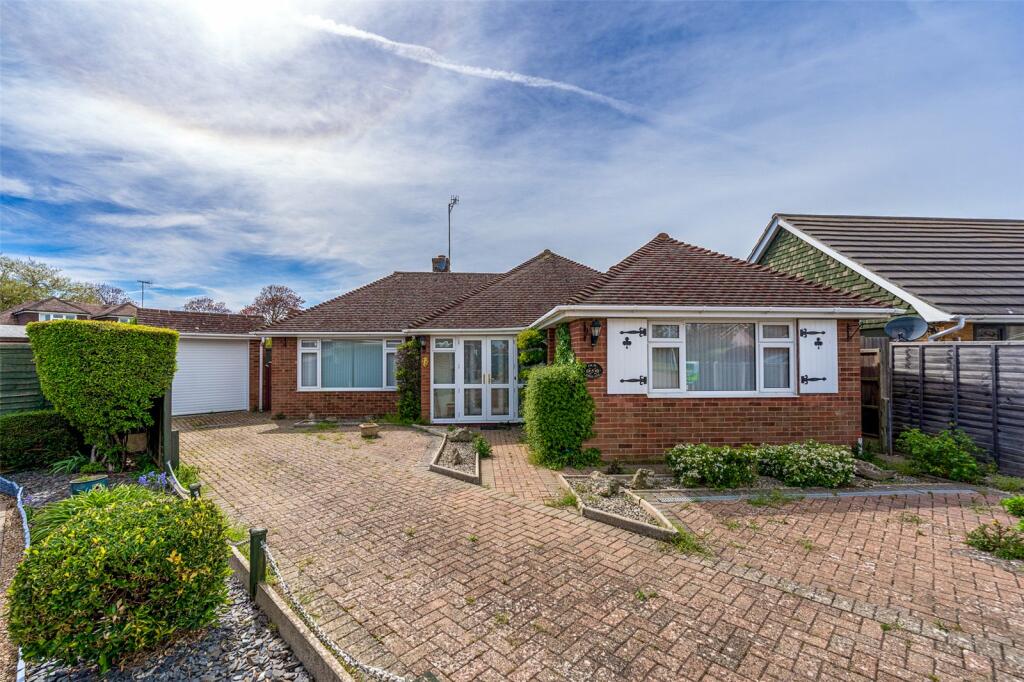 2 bedroom bungalow for sale in Westergate Close, Ferring, Worthing, BN12