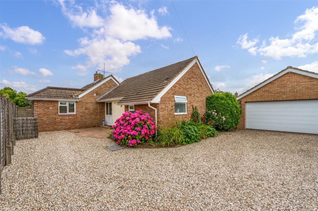 3 bedroom bungalow for sale in Alderney Road, Ferring, Worthing, West