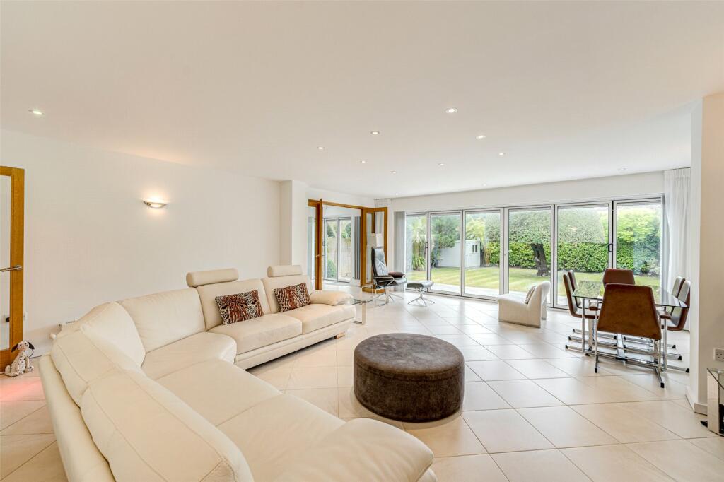 Additional property image - St. Malo Close, Ferring, Worthing, West Sussex, BN12