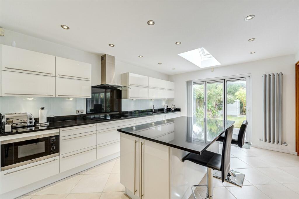 Additional property image - St. Malo Close, Ferring, Worthing, West Sussex, BN12