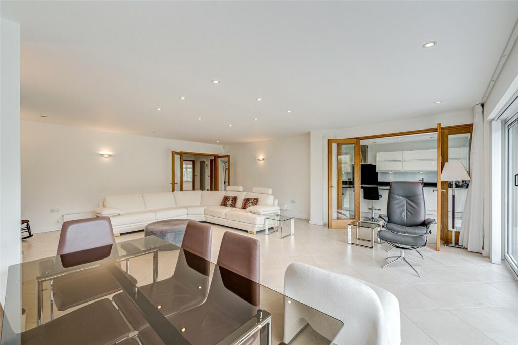 Additional property image - St. Malo Close, Ferring, Worthing, West Sussex, BN12