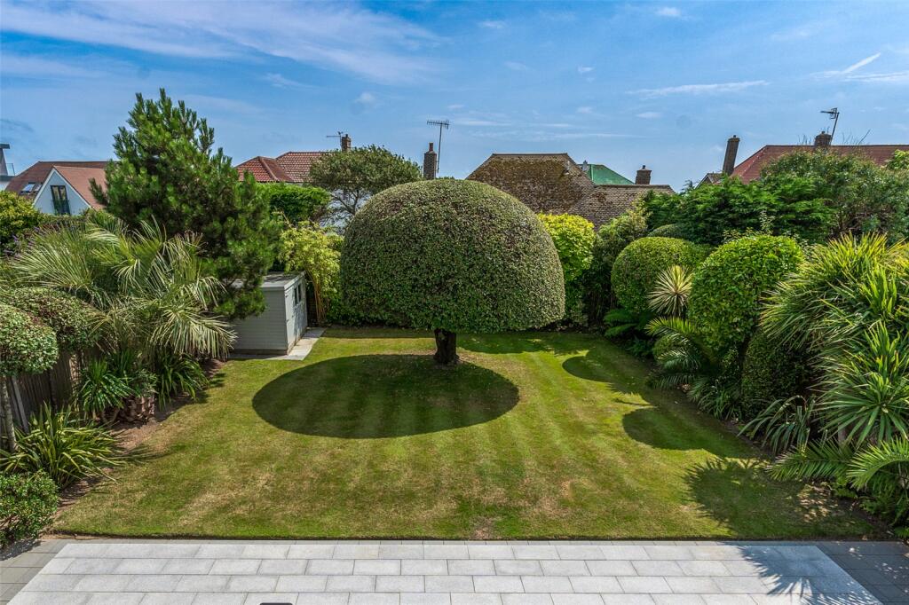 Additional property image - St. Malo Close, Ferring, Worthing, West Sussex, BN12