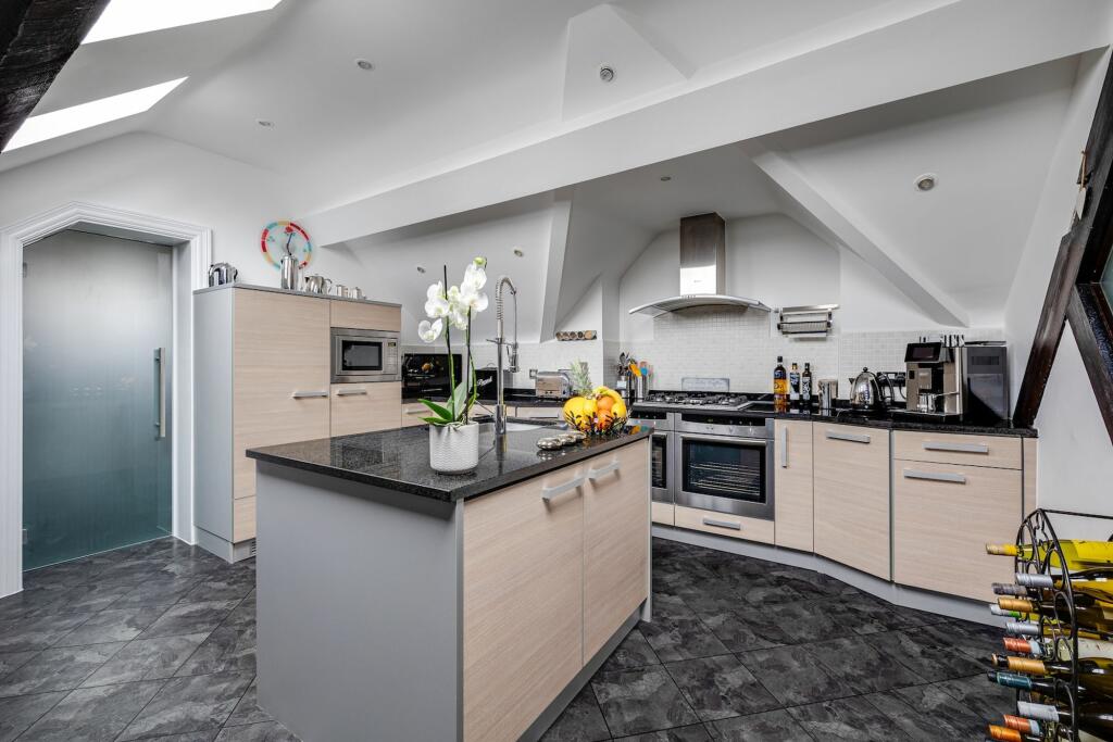 Additional property image - Gilwern Close, Gilwern House Gilwern Close, CH1