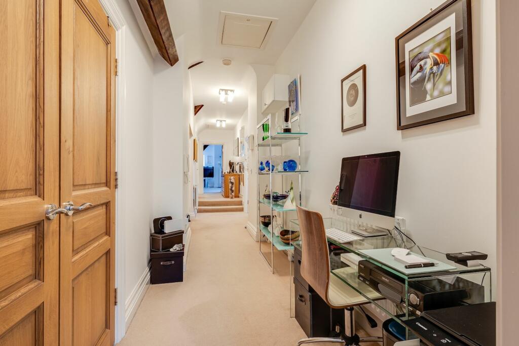 Additional property image - Gilwern Close, Gilwern House Gilwern Close, CH1