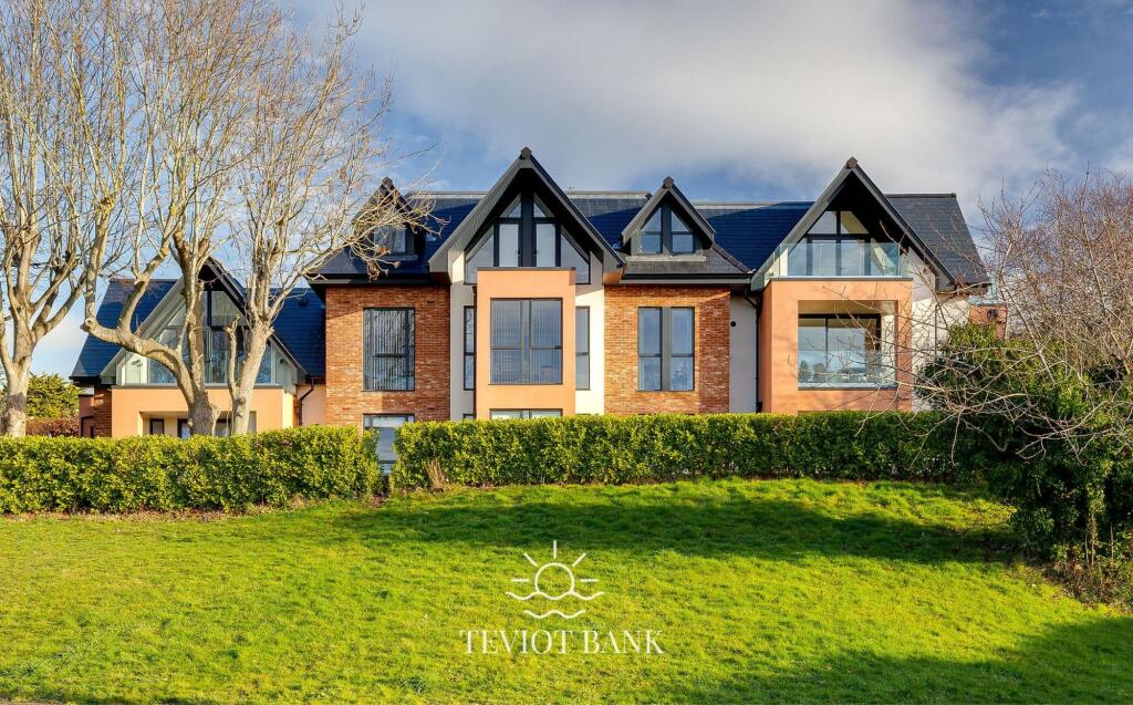 Main image of property: The Penthouse, Teviot Bank, Heswall, Wirral, CH60 8PB