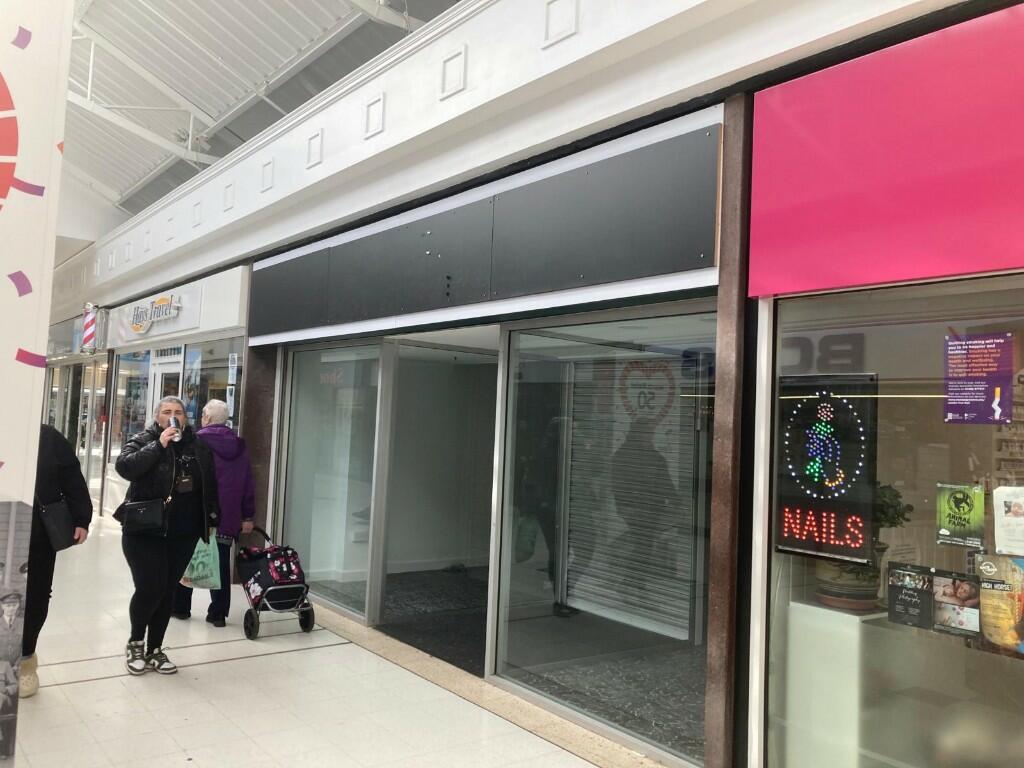 Retail property shopping centre to lease in Unit 19 (41 Goodhart Road