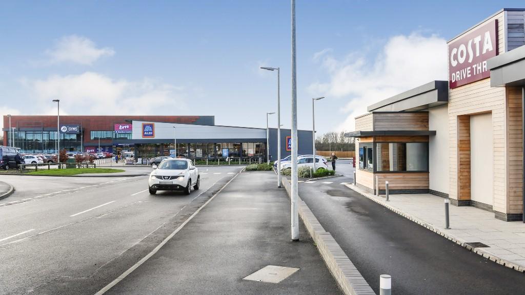 Retail property retail park to lease in Northumberland Retail Park