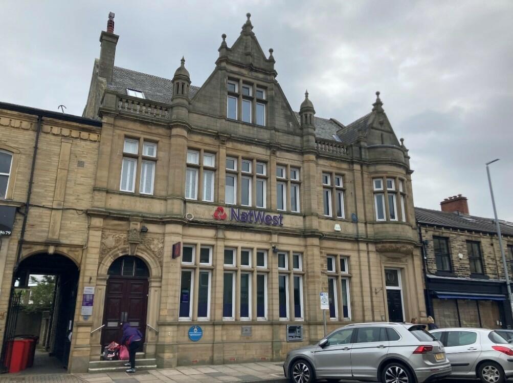 High street retail property to lease in Bradford Road, Brighouse, West