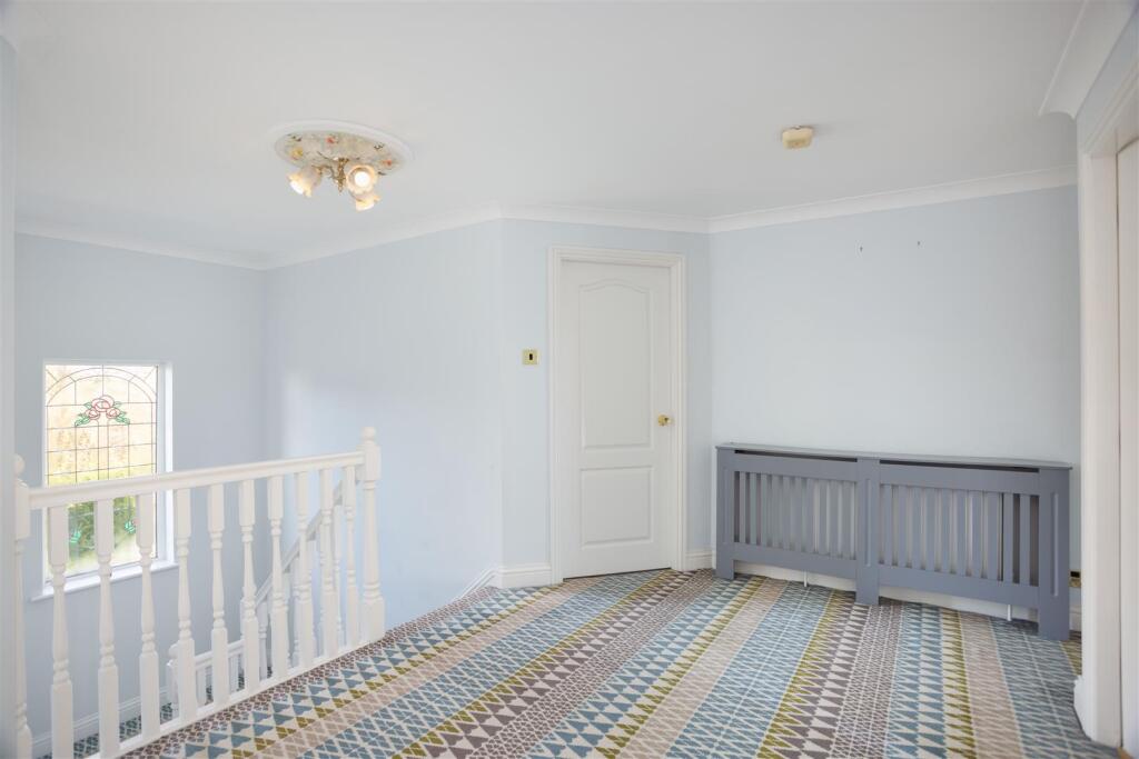 Additional property image - Kellymoor Walk, Idle