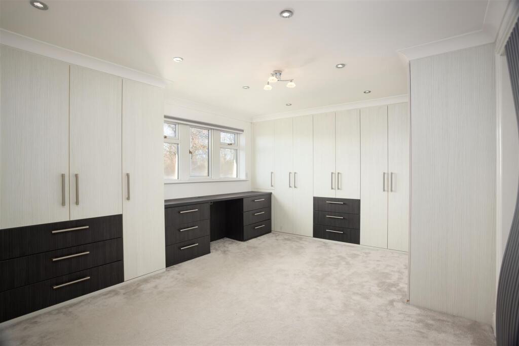 Additional property image - Kellymoor Walk, Idle