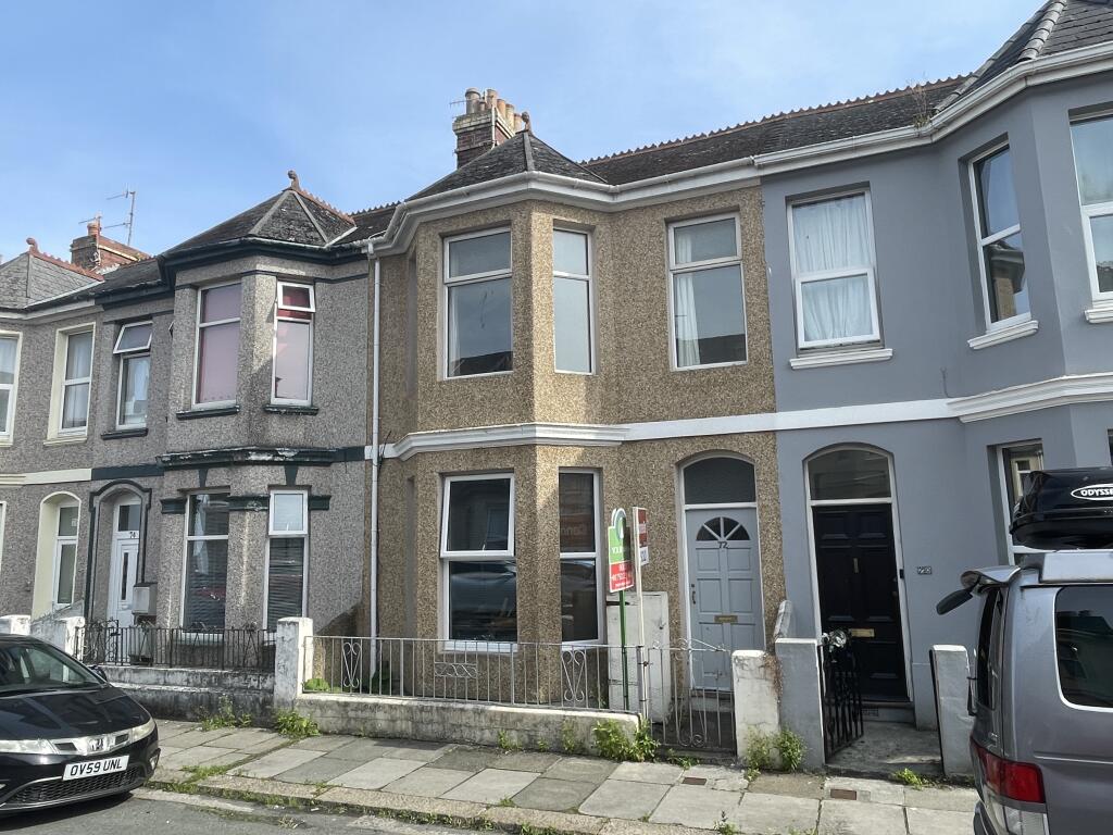 Main image of property: First Floor Flat, 72 St. Leonards Road, Plymouth, Devon PL4 9NE