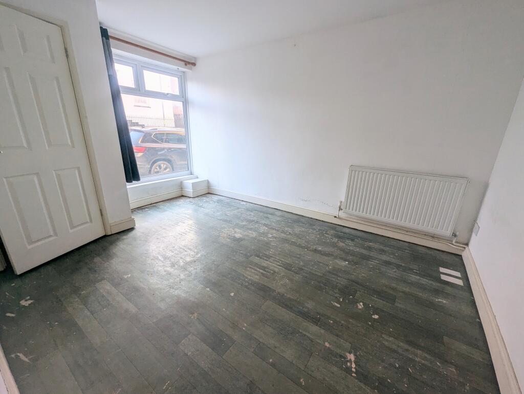 Additional property image - 9 Sherborne Road, Yeovil, Somerset BA21 4HD