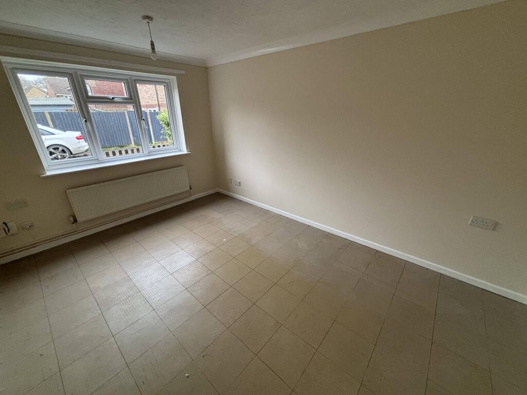 Additional property image - 12 Kingfisher Close, Bournemouth, Dorset BH6 5BB