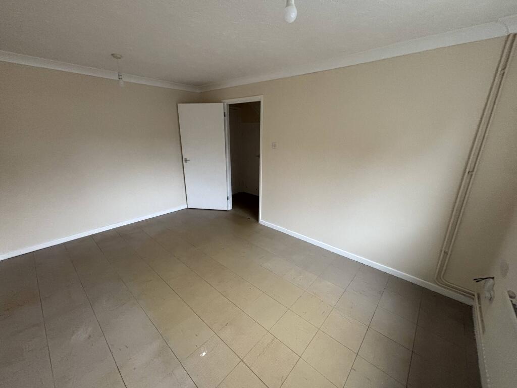 Additional property image - 12 Kingfisher Close, Bournemouth, Dorset BH6 5BB