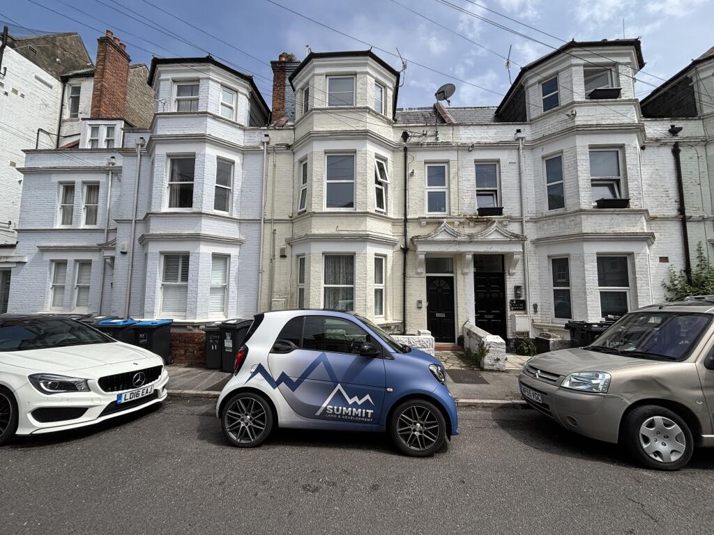 Main image of property: 11A Eldon Place, Bournemouth, Dorset BH4 9AZ