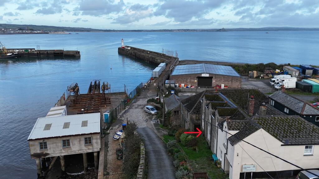 Main image of property: 2 Harbour View, Green Rocks, Newlyn, Penzance, Cornwall TR18 5JZ