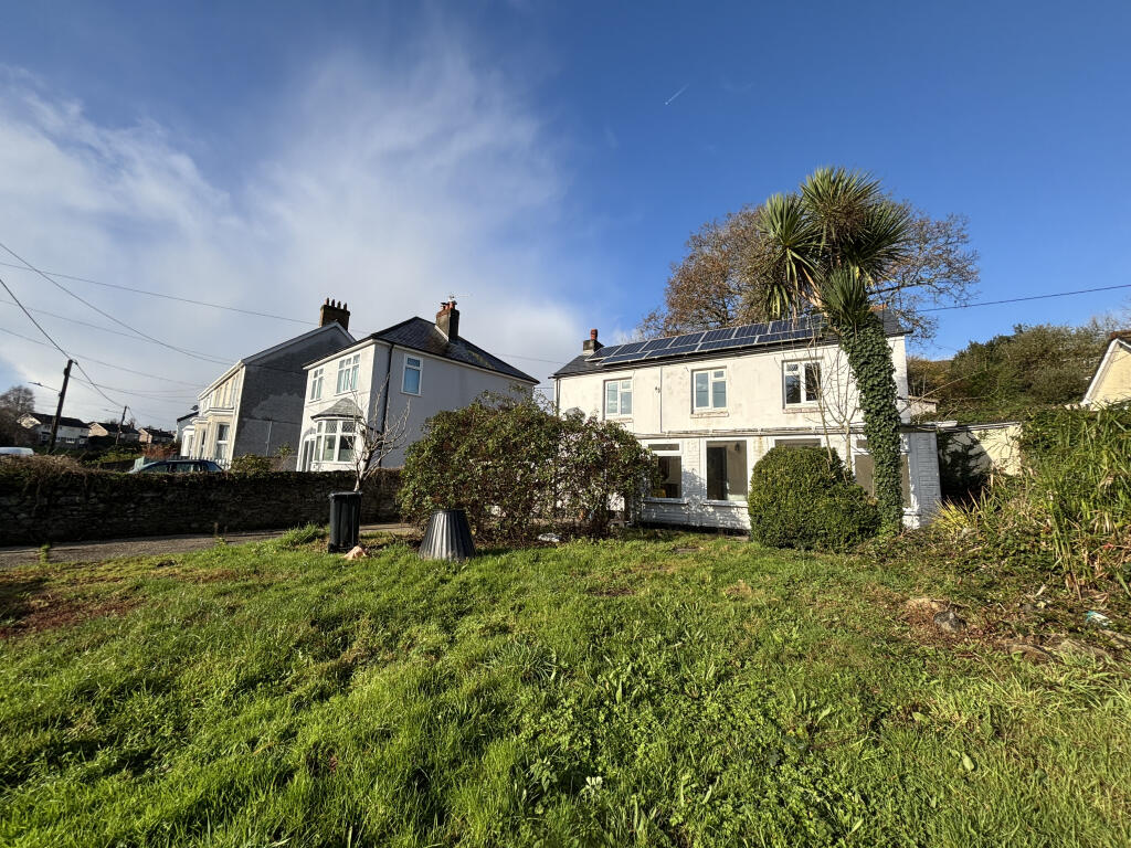 Main image of property: 28 Par Lane, Par, Cornwall PL24 2DW