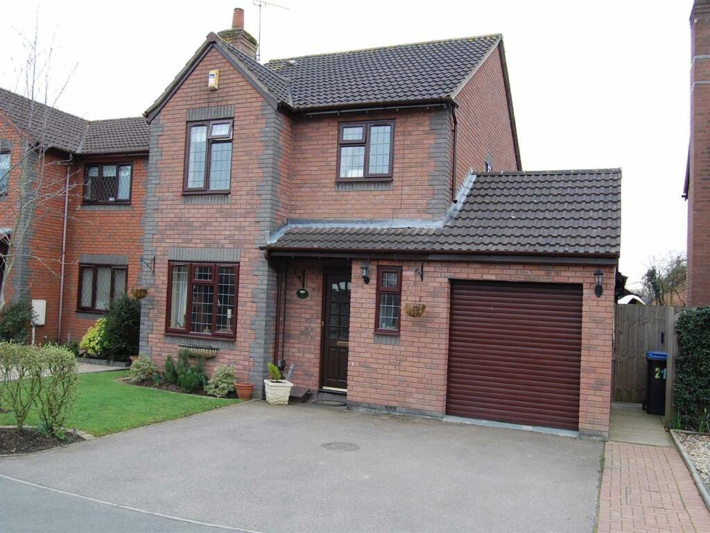 4 bedroom detached house for sale in Westminster Drive, Burbage, LE10