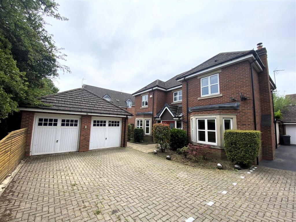 Main image of property: Wyvern Close, Burbage