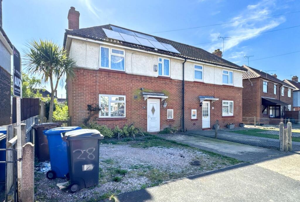 Main image of property: 28 Scott Road, Ipswich, Suffolk, IP3 9NS