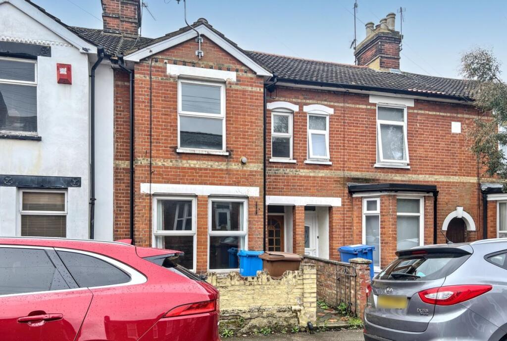 Main image of property: 51 Waterloo Road, Ipswich, Suffolk, IP1 4EA