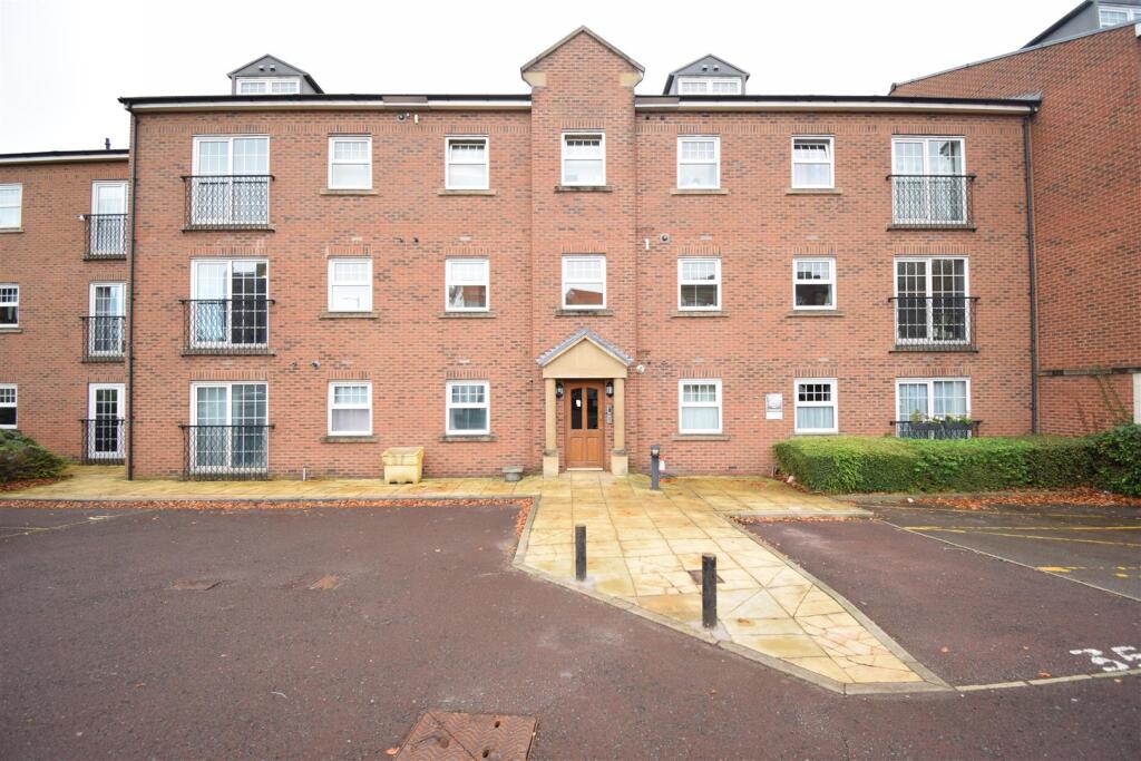 Main image of property: St Christophers Walk, Wakefield, WF1 2UP