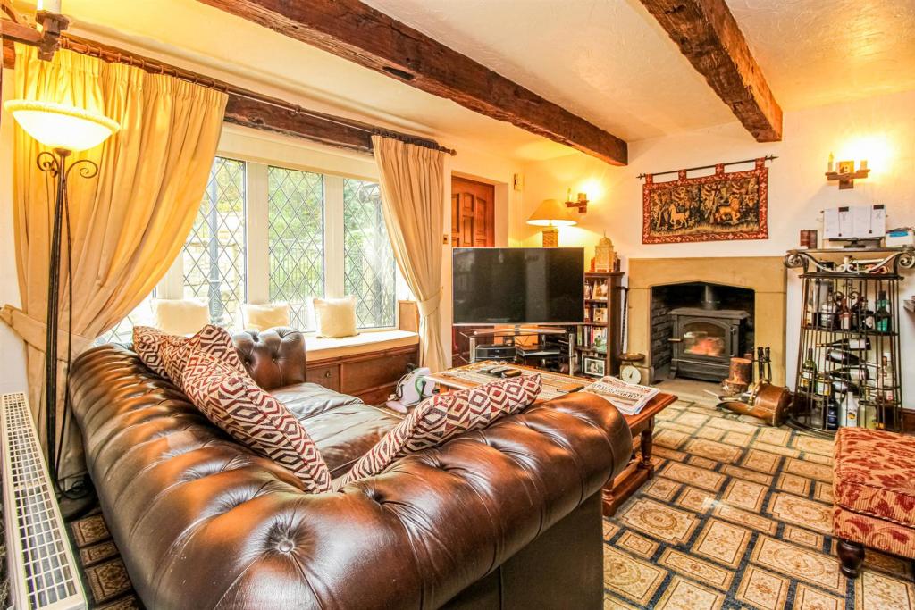 6 bedroom character property for sale in Bretton Lane, Bretton