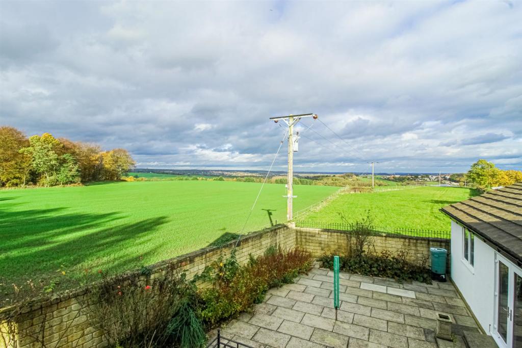 6 bedroom character property for sale in Bretton Lane, Bretton