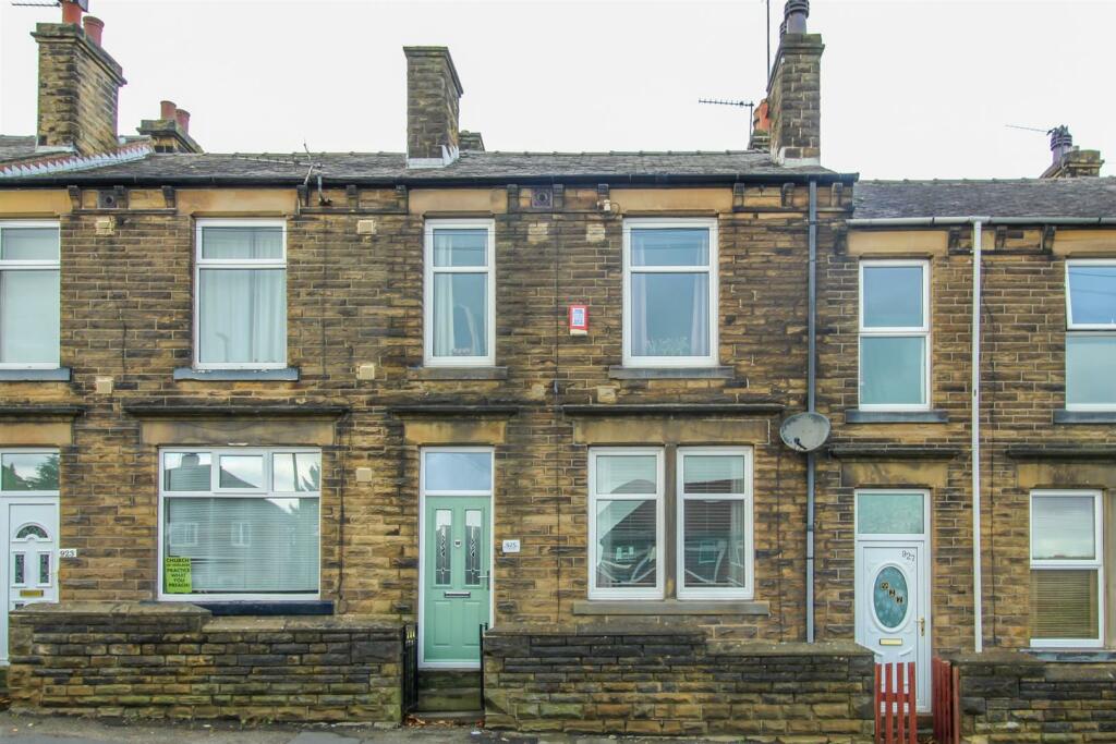 3 bedroom terraced house for sale in Leeds Road, Dewsbury, WF12