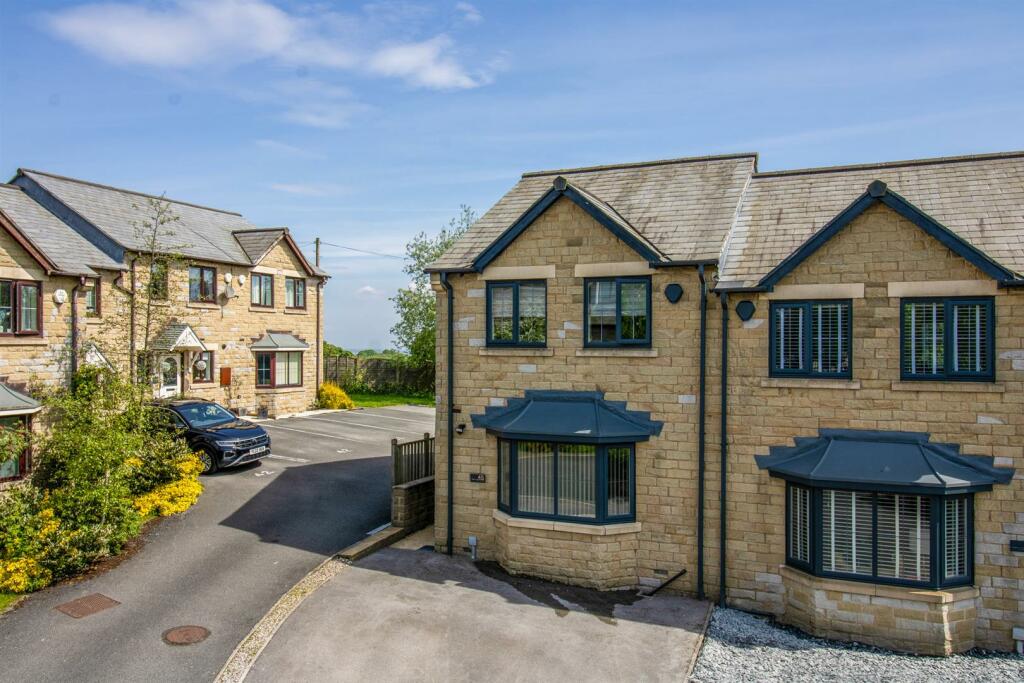 3 bedroom semidetached house for sale in Manor House, Flockton
