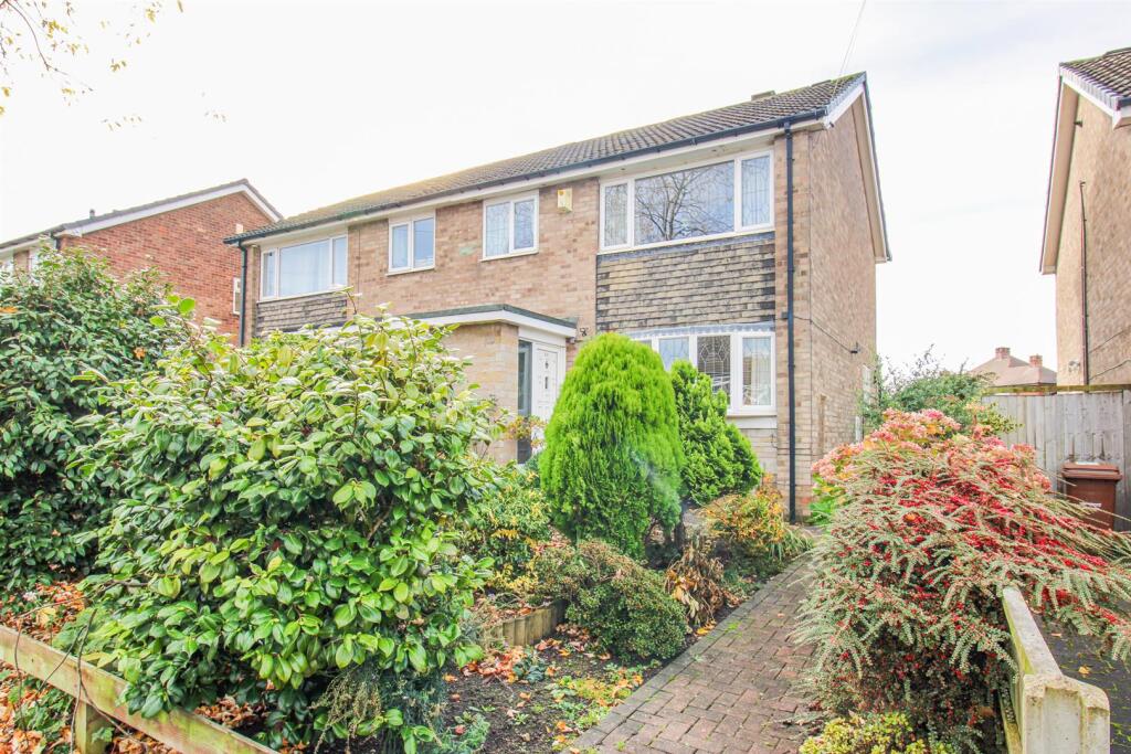 Main image of property: Kingsway Close, Ossett