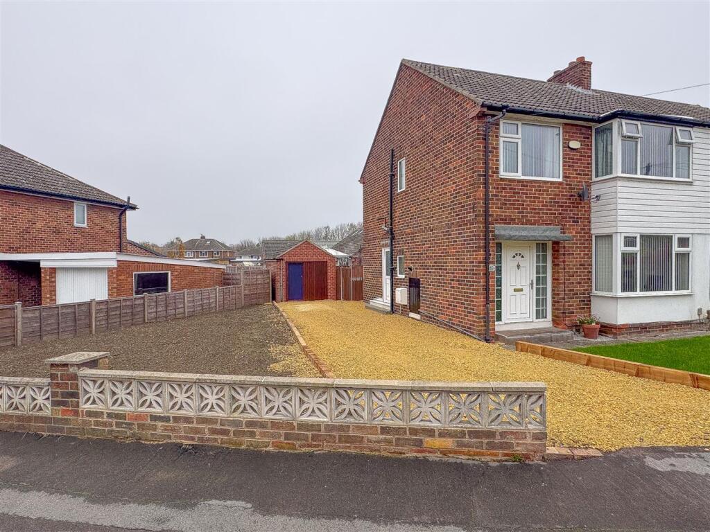 Main image of property: Deneside, Ossett