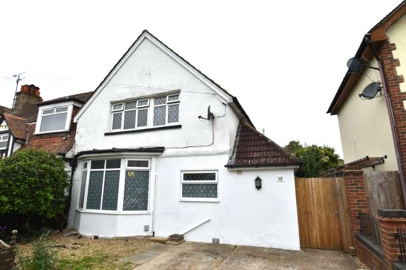 3 bedroom semi-detached house for rent in Elm Grove, Eastbourne, East Sussex, BN22