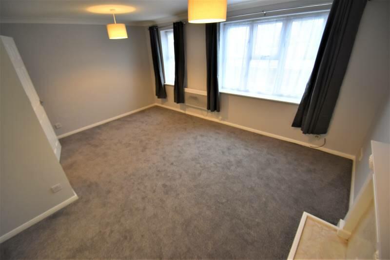 2 bedroom flat for rent in Falmouth Close, Eastbourne, East Sussex, BN23