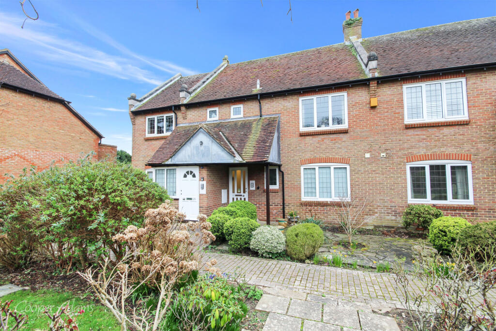 2 bedroom retirement property for sale in Sea Lane Close, East Preston