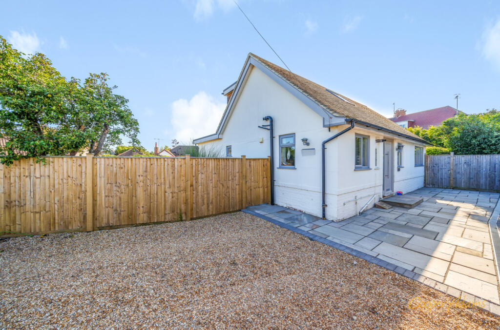 3 bedroom detached house for sale in Willowhayne Close, Angmering On Sea Estate, East Preston