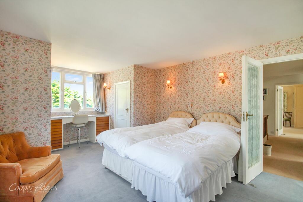 Additional property image - Angmering Lane, East Preston, BN16