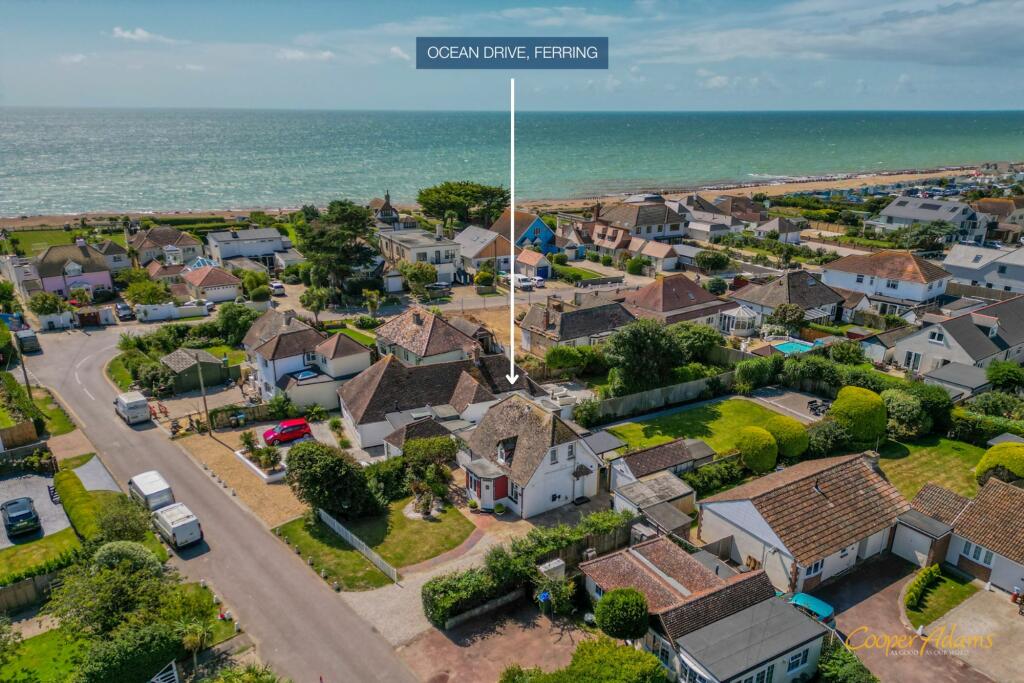 3 bedroom detached house for sale in Ocean Drive, Ferring, BN12