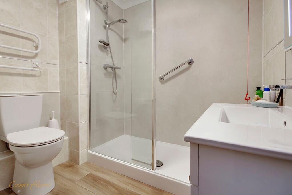 Additional property image - Worthing Road, East Preston, BN16