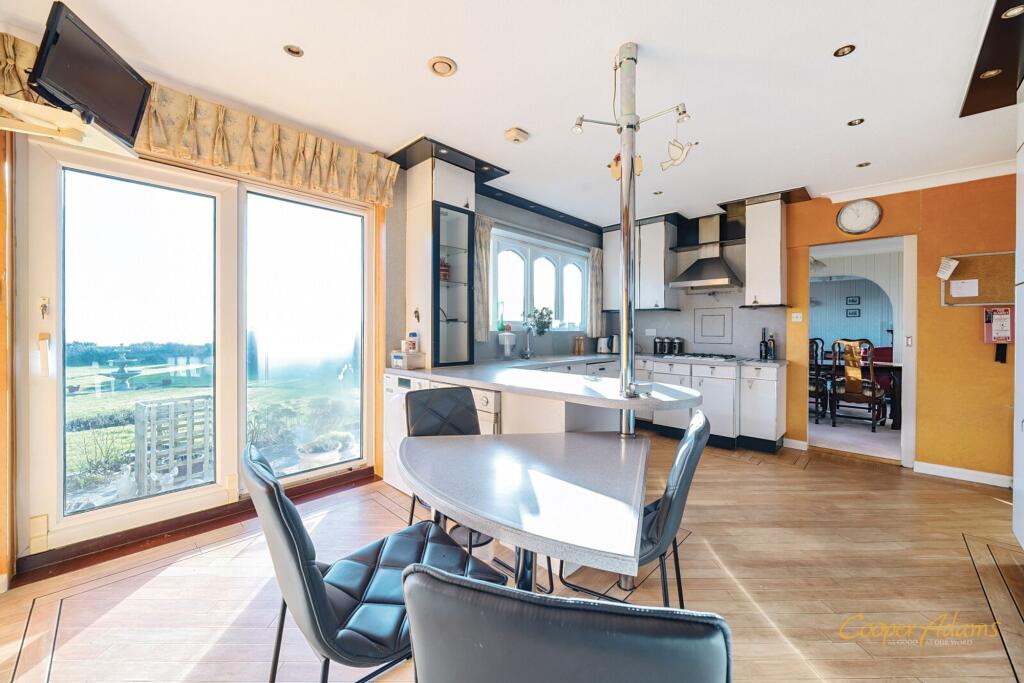 Additional property image - South Strand, East Preston, BN16