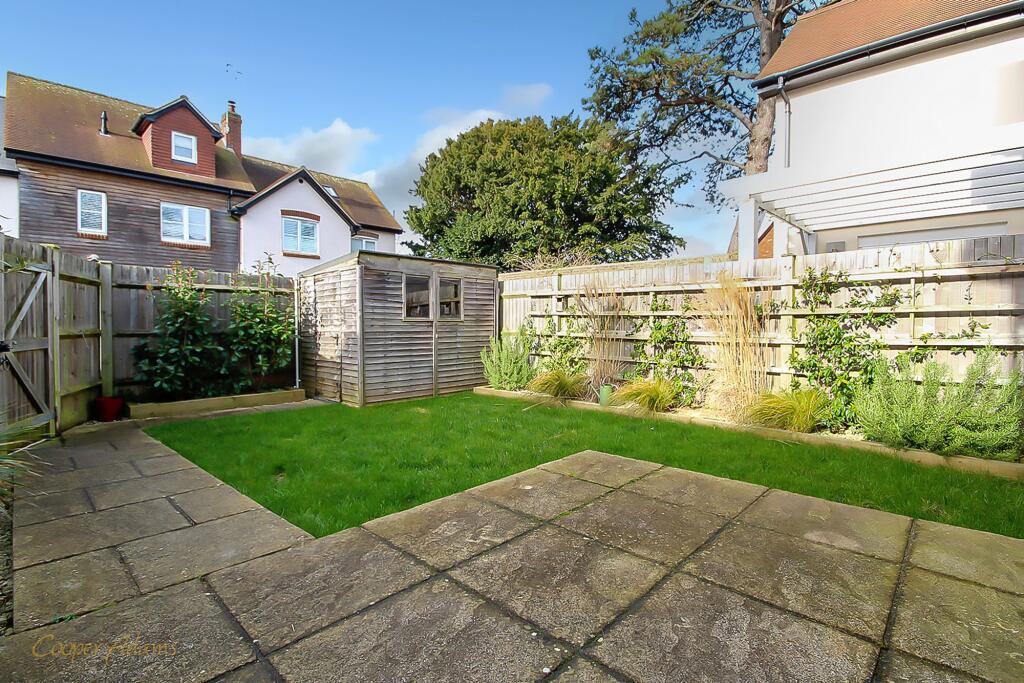 Additional property image - Sea Road, East Preston, BN16