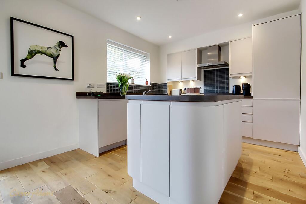 Additional property image - Sea Road, East Preston, BN16