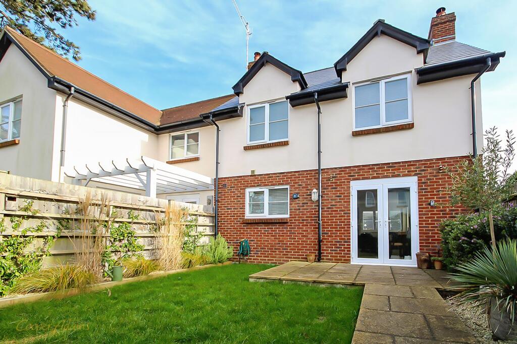 Additional property image - Sea Road, East Preston, BN16