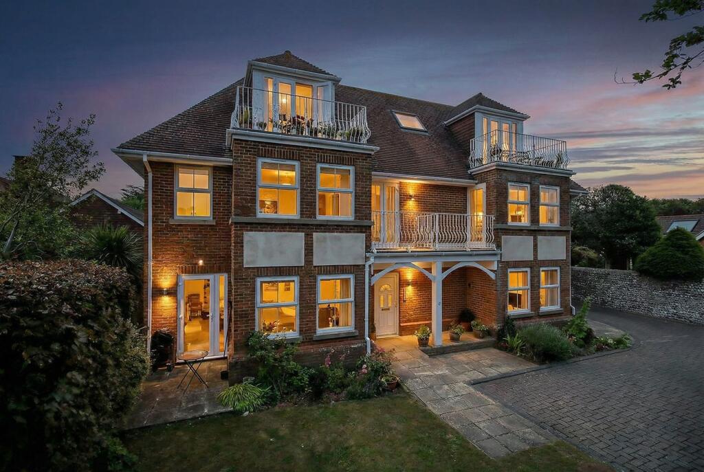 Main image of property: Sea Lane, East Preston, BN16