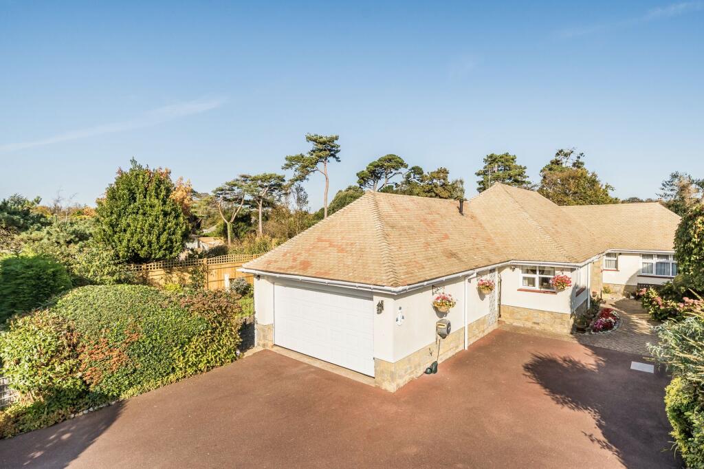Main image of property: Sea Lane Close, East Preston, BN16